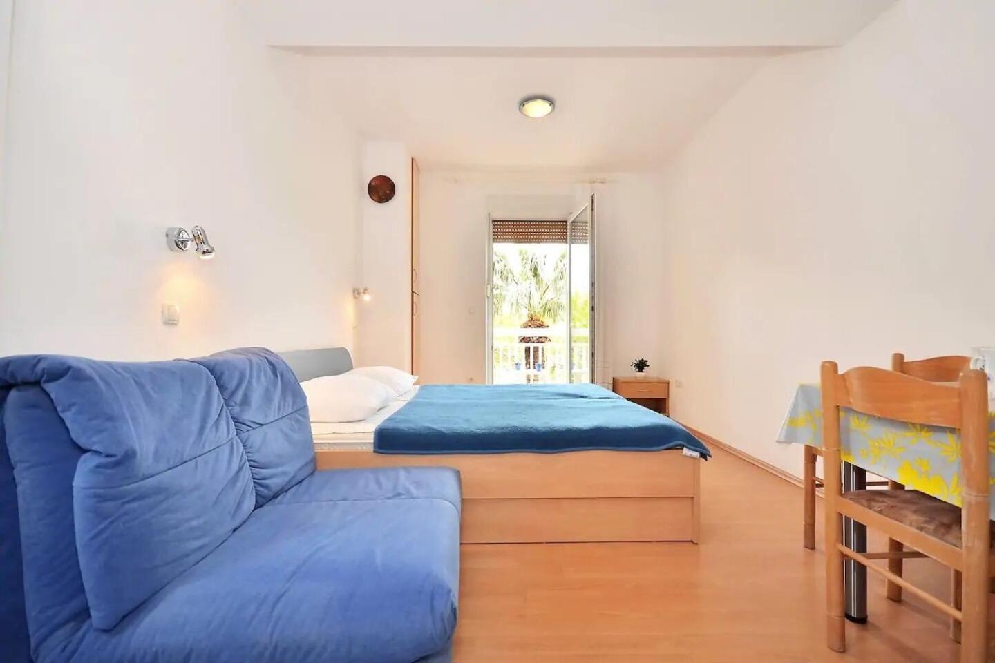 Apartment Toma 奥米什 外观 照片